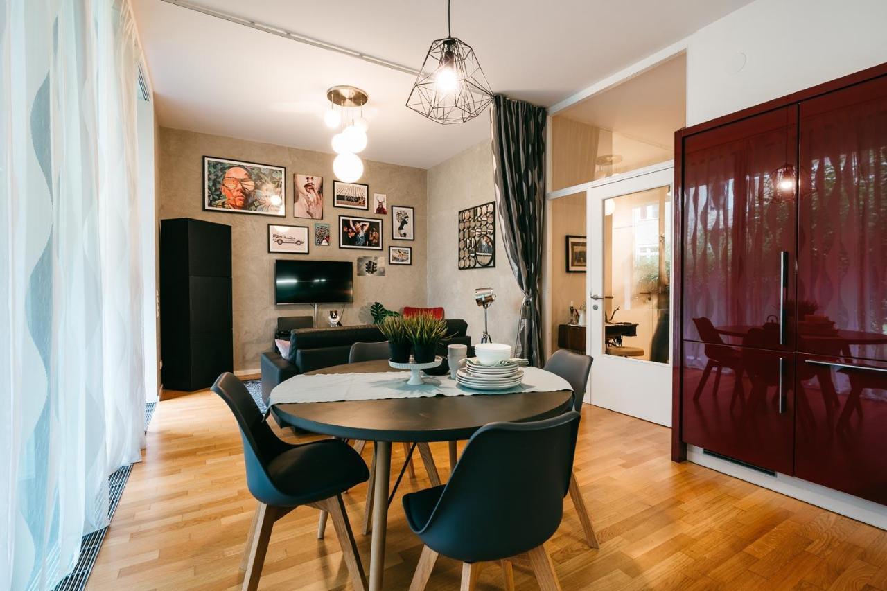 Luxury Downtown Appartement Mit Garage Грац Экстерьер фото