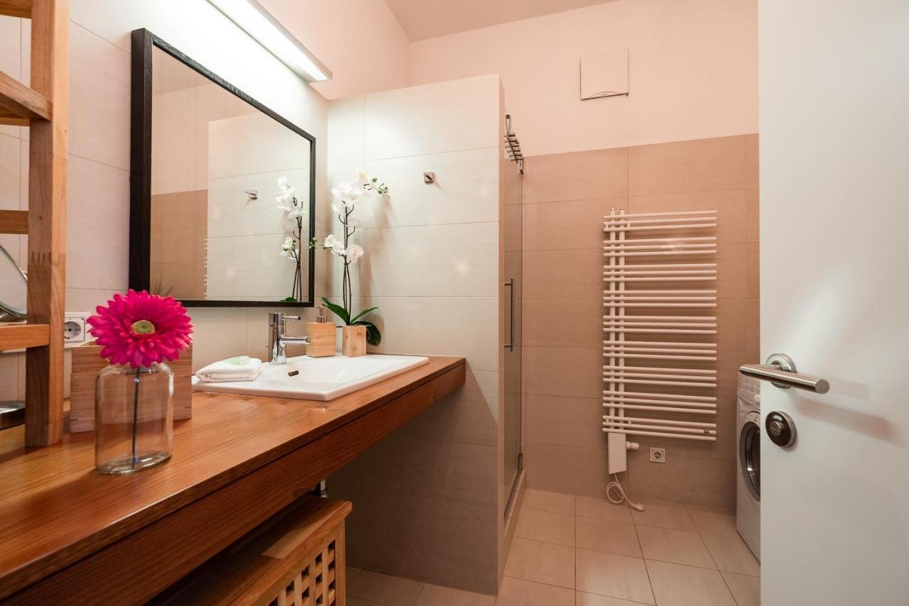 Luxury Downtown Appartement Mit Garage Грац Экстерьер фото