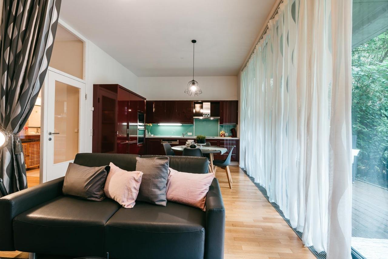 Luxury Downtown Appartement Mit Garage Грац Экстерьер фото